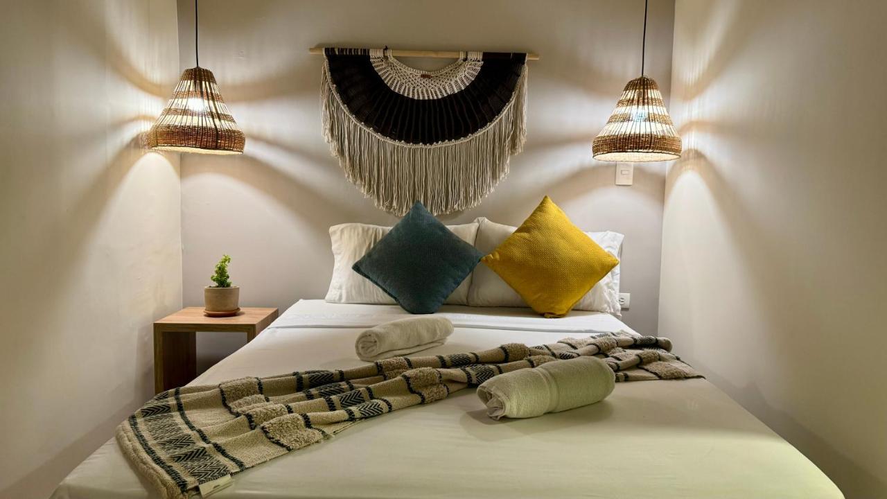 Luum Casa Hotel Manila Меделин Екстериор снимка