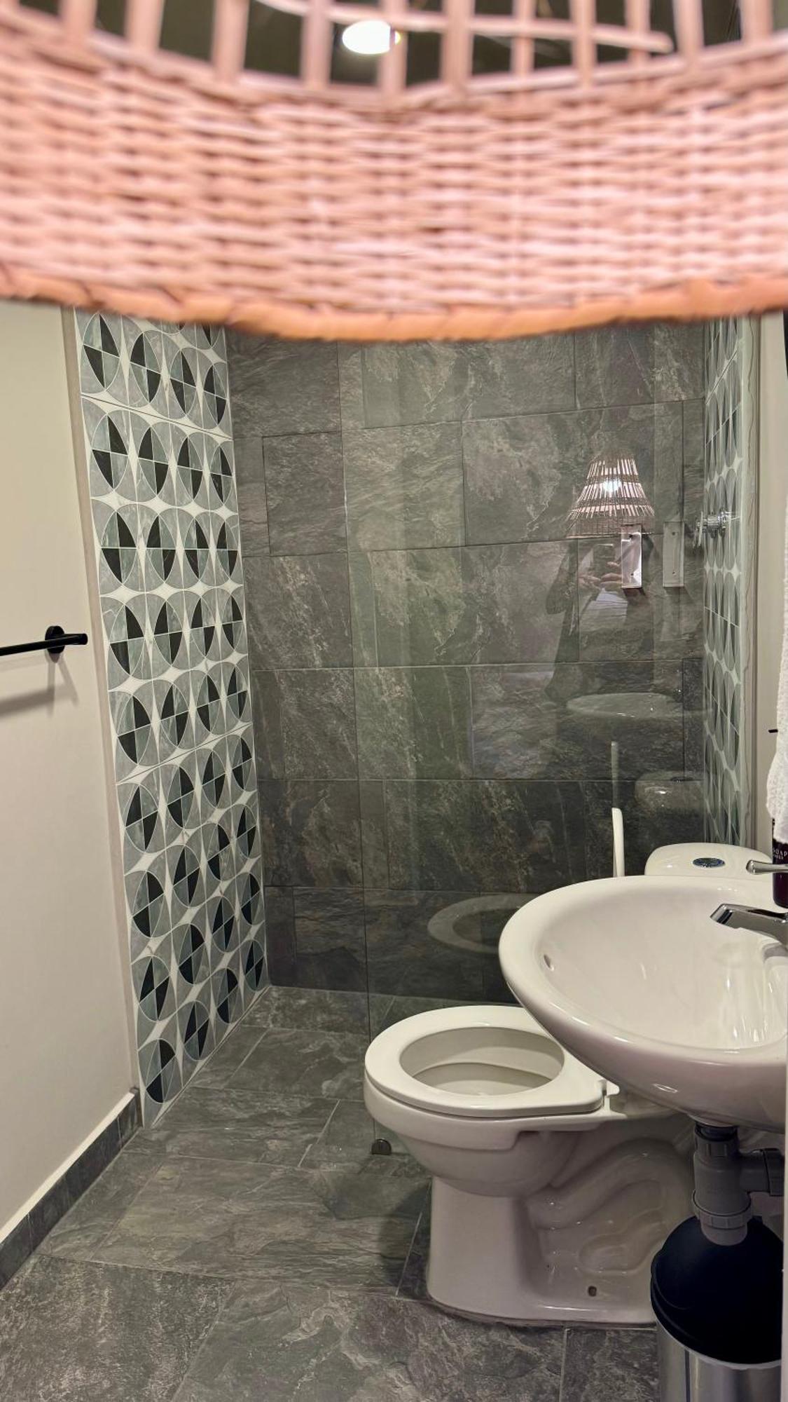 Luum Casa Hotel Manila Меделин Екстериор снимка